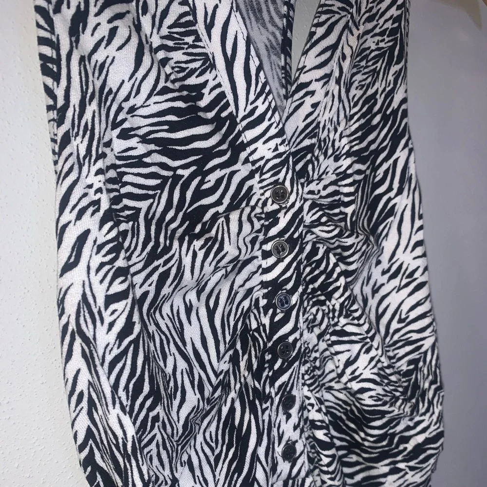 NWT FREE PEOPLE Coco white and black tank - Picture 5 of 10